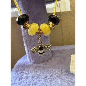 Bee rhinestone pendant necklace